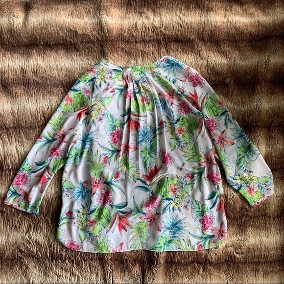 NYDJ Perfect Blouse Tropical Garden Floral - Picture 3 of 9